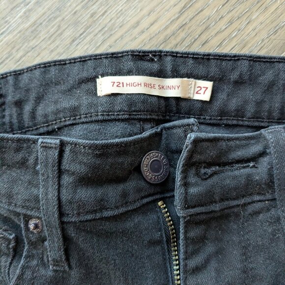 Levi's Black 721 High Rise Skinny Jeans - Size 27 - Picture 2 of 3
